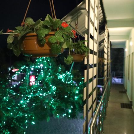 Jippus Galaxy Budget Air Port Hotel Kochi Exterior foto