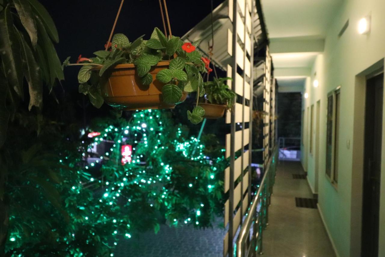 Jippus Galaxy Budget Air Port Hotel Kochi Exterior foto